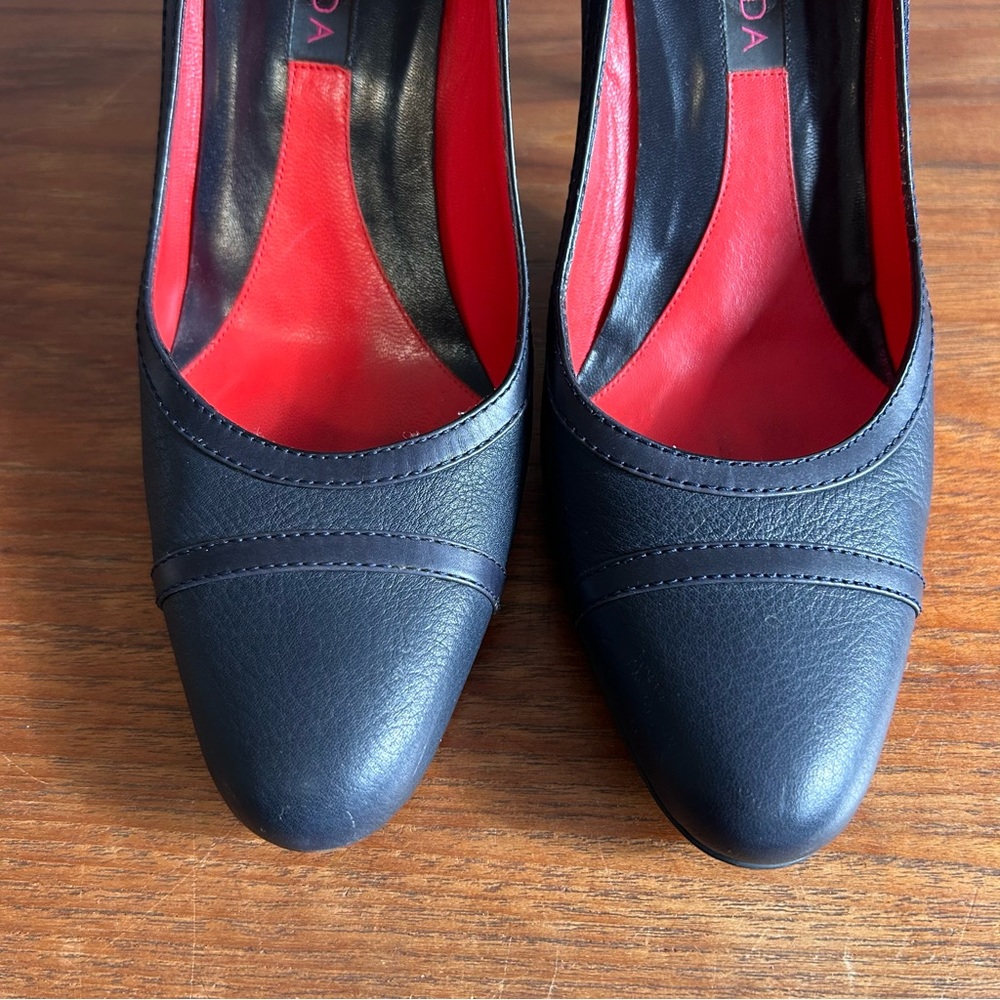 ESCADA Navy Leather Cap Toed Heels